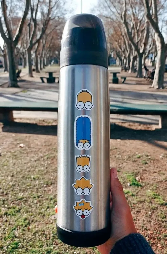 Stickers Simpsons en termo